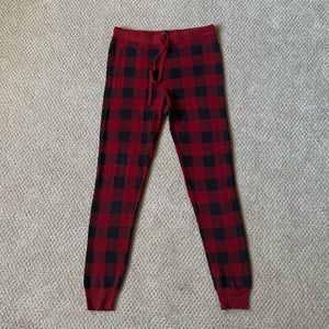 American Eagle Red Buffalo Plaid Sweater Legging